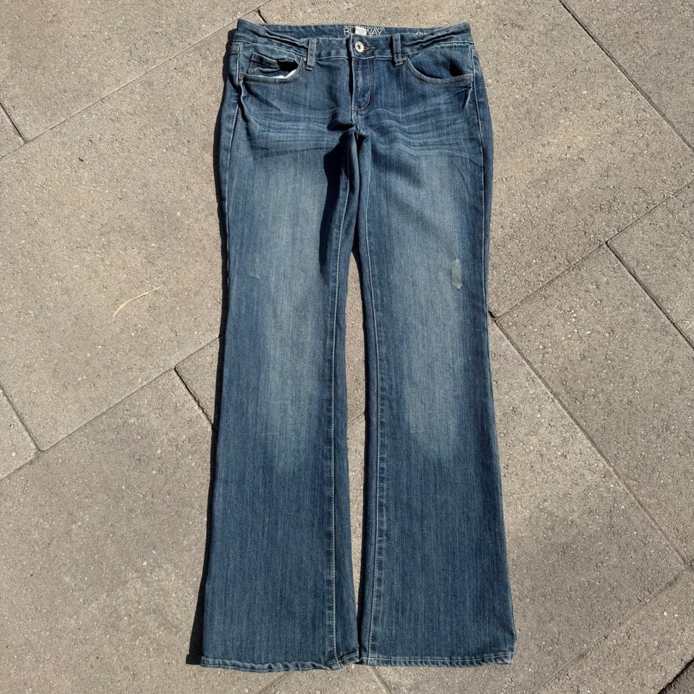 Charlotte Russe Refuge Runway Everyday Boot Jeans Medium Wash Blue 10R